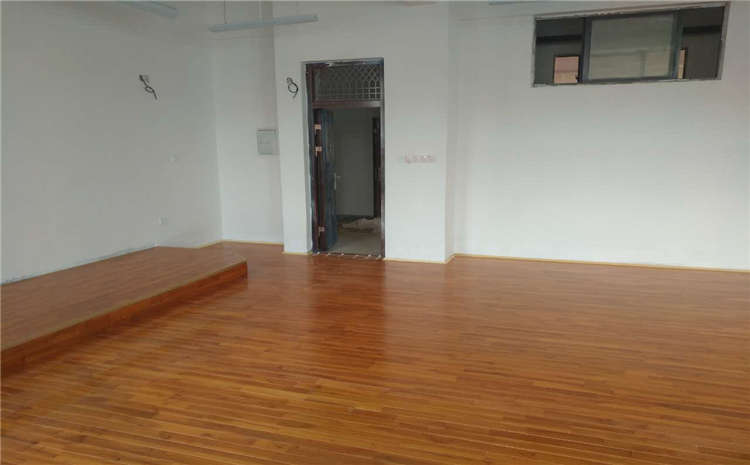 江蘇體育館運(yùn)動(dòng)木地板安裝