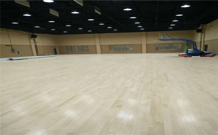 進(jìn)口體育場(chǎng)木地板一般多少錢