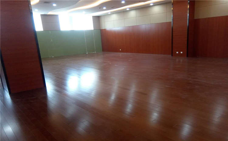 哈爾濱柞木運動木地板批發(fā)