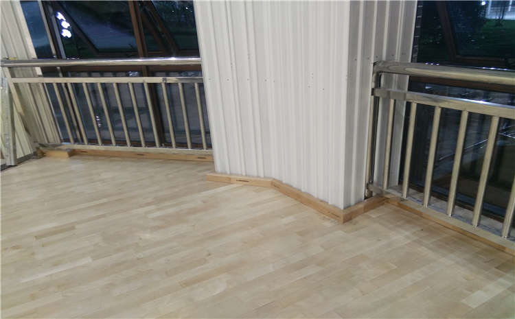 企口運(yùn)動(dòng)木地板廠(chǎng)家若何完成“一帶一起”大局勢(shì)。