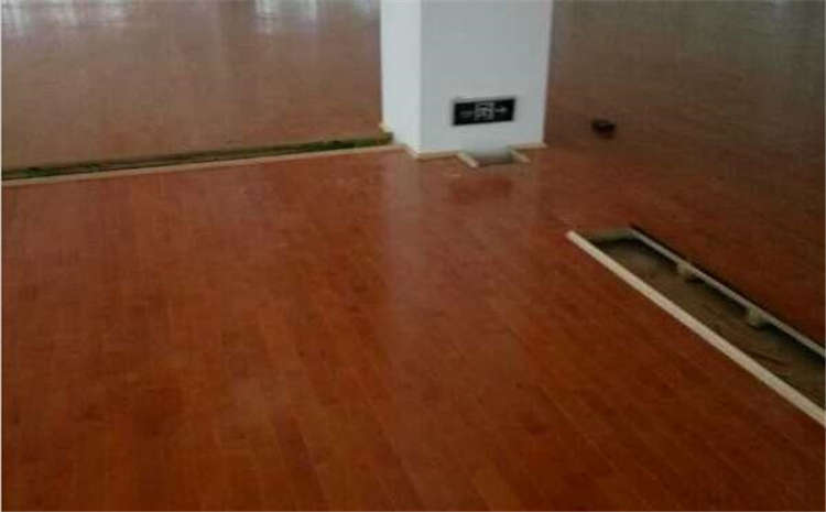 風(fēng)雨操場專用運動木地板的調(diào)養(yǎng)方式