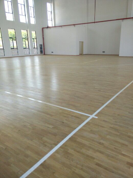 蘭溪市外國語小學(xué)籃球木地板案例圖 蘭溪市外國語小學(xué)籃球木地板案例圖