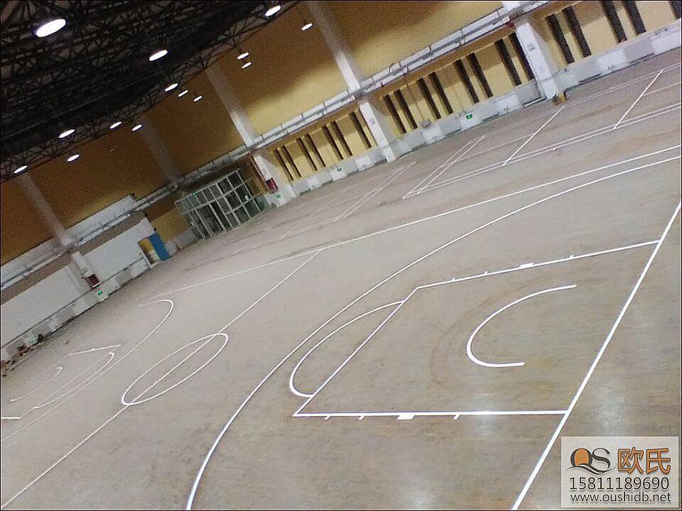 哈密電廠職工活動(dòng)中心運(yùn)動(dòng)木地板案例 哈密電廠職工活動(dòng)中心運(yùn)動(dòng)木地板案例