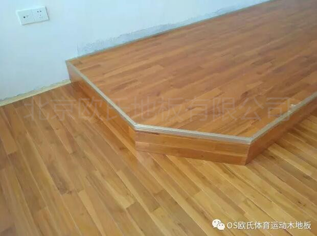江西鷹潭第五中學(xué)的籃球場(chǎng)木地板，舞蹈房木地板，音樂房木地板案例圖2