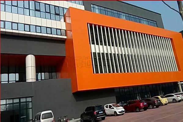 山東德州弘徳中學(xué)運(yùn)動木地板成功案例 山東德州弘徳中學(xué)運(yùn)動木地板成功案例