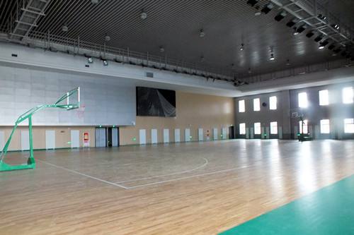 室內(nèi)籃球場(chǎng)館建設(shè)需要考慮到的問(wèn)題 室內(nèi)籃球場(chǎng)館建設(shè)需要考慮到的問(wèn)題