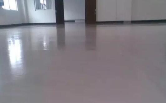 體育館地面不平，鋪不了專用體育木地板該怎么辦？