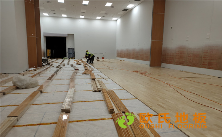 北京環(huán)球影城籃球館運動木地板案例