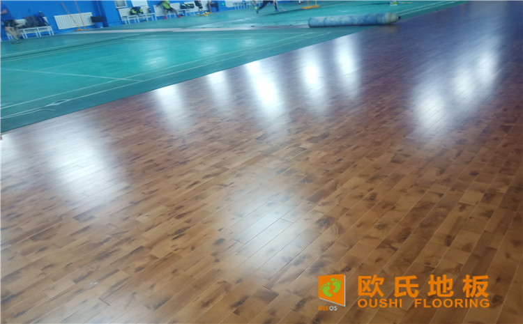 烏魯木齊北京北路東風(fēng)花苑小區(qū)個人羽毛球館木地板項(xiàng)目-歐氏運(yùn)動木地板