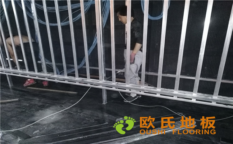 河北廊坊益田同文學(xué)校舞臺木地板-歐氏運動木地板