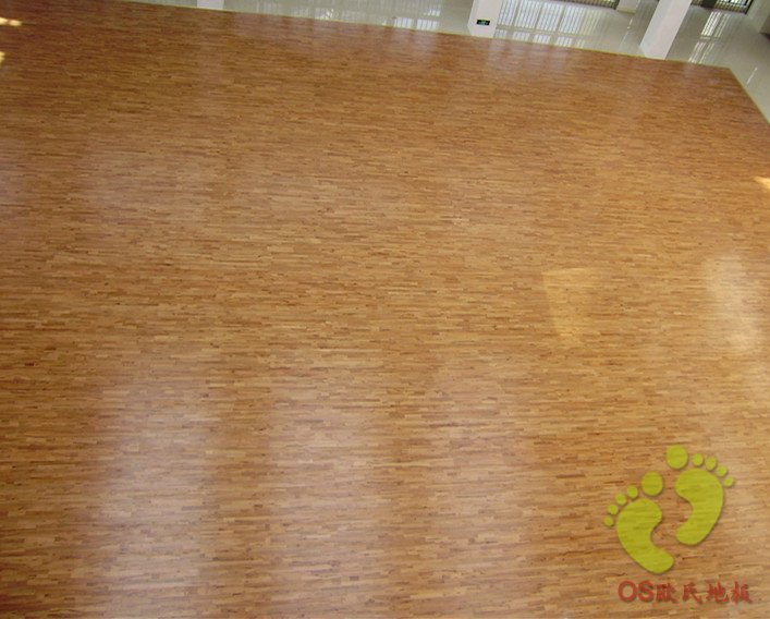 福建三明尤溪縣體育館運動木地板鋪設(shè)