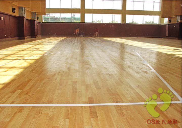 寧夏通訊樞紐工程體育館運動木地板鋪設(shè)
